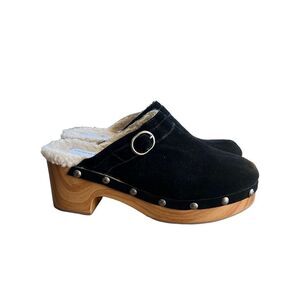 Chinese Laundry faux fur heeled clogs. Size 9.5